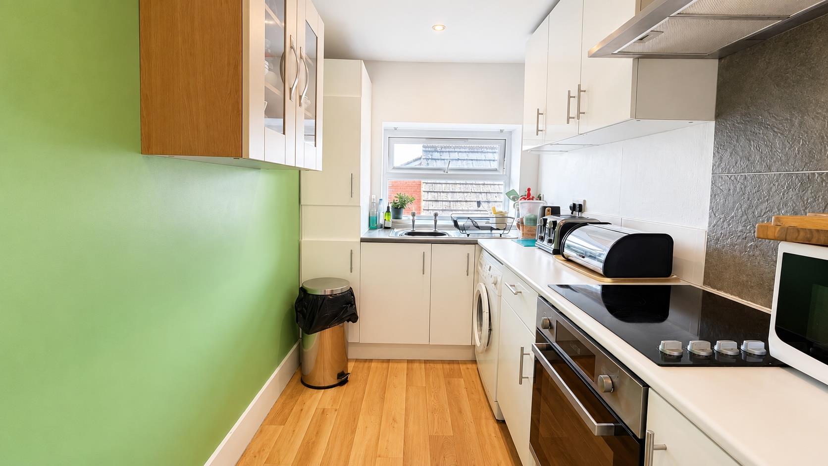 2 bed property in Chapel Park Road, St. Leonards-On-Sea